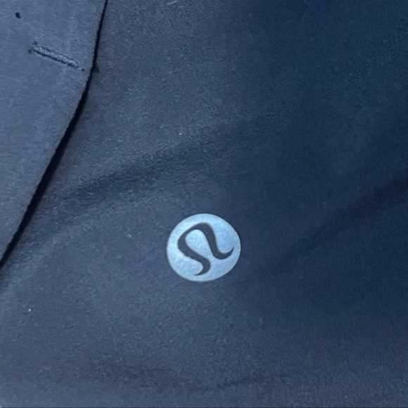 Lululemon Speed Up Shorts - Size 10 - Picture 3 of 7